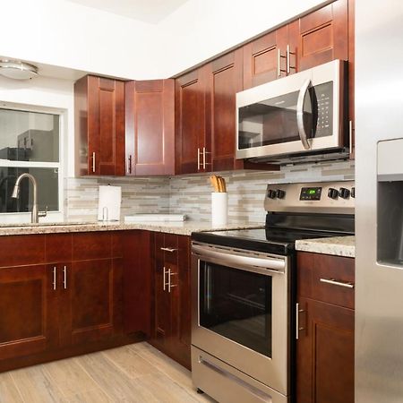 New Star Suite Two North Miami Beach Extérieur photo